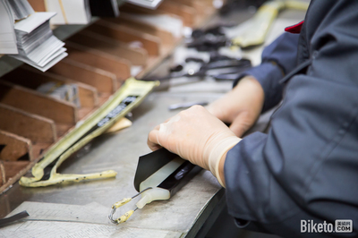 探秘國(guó)碳基地 ZGL神鷹碳纖維自行車工廠參觀記